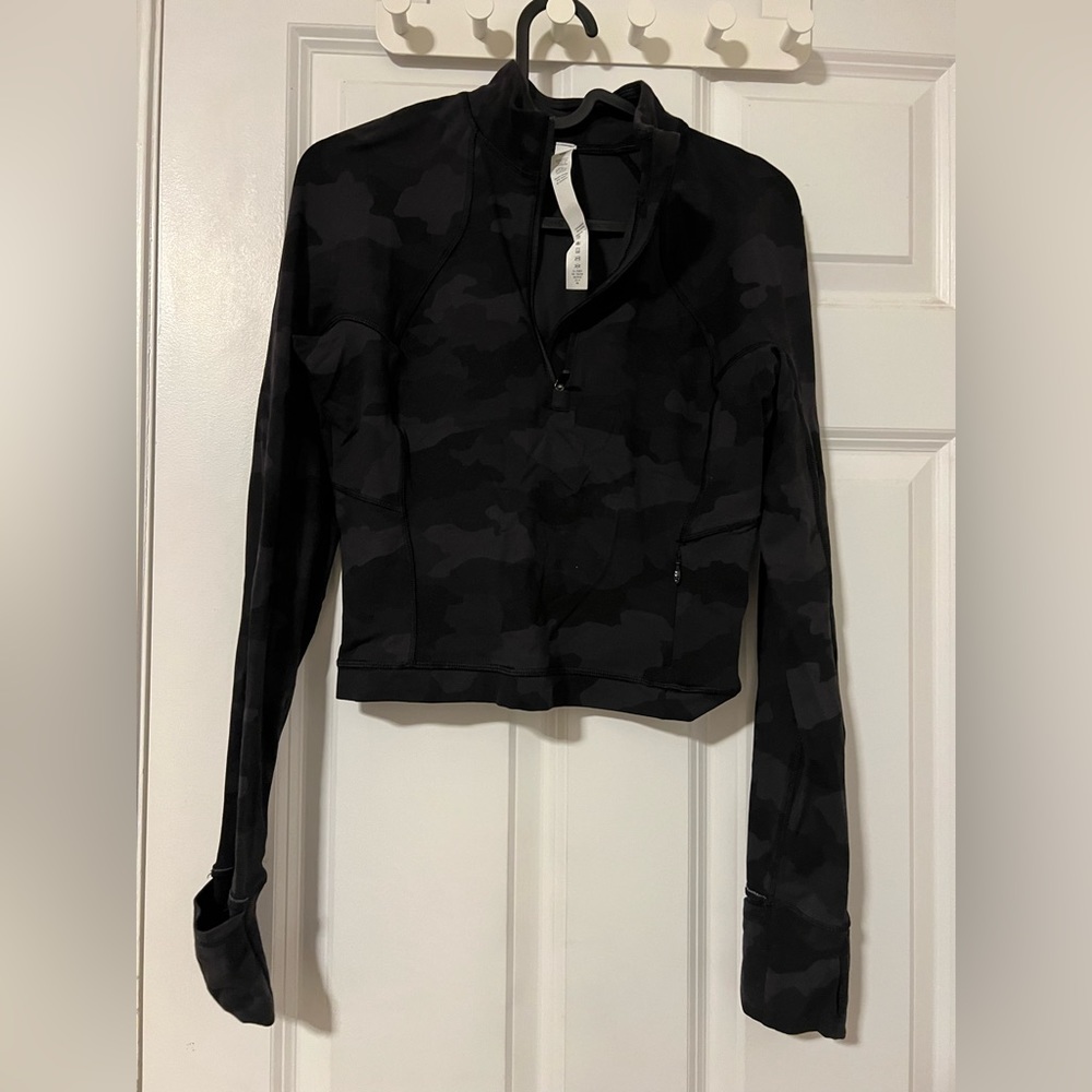 Lululemon it’s rulu run half zip cropped size 4.